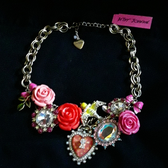 Betsey Johnson VINTAGE ROSE GARDEN SET - Picture 8 of 8